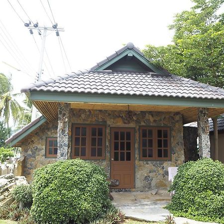 Needa Rock Resort Khanom Extérieur photo